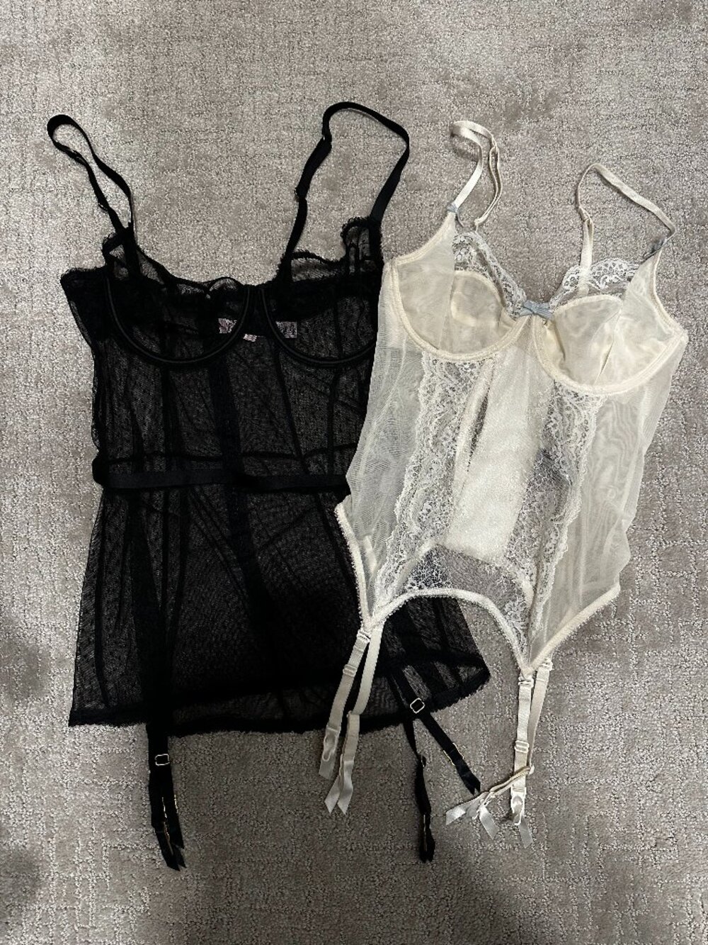 Set of 2 Lingerie Intimates - VS & Elle Macpherson